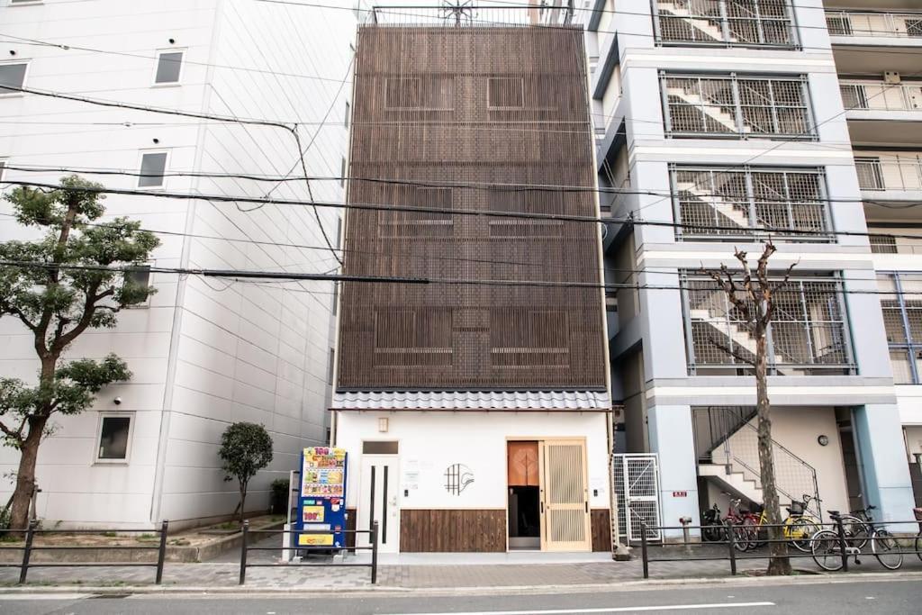 Funhouse-To North Umeda Guestresidence Osaka Bagian luar foto