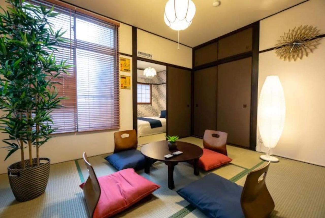 Funhouse-To North Umeda Guestresidence Osaka Bagian luar foto